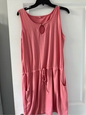 Source Unknown Coral Pink Sleeveless Midi Dress with Keyhole